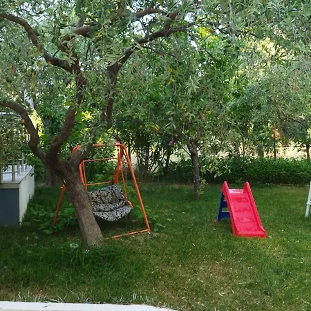 Koula 2 - Korina بوتوس