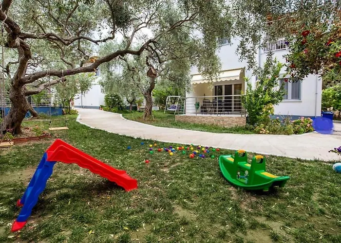 Koula 2 - Korina Potos